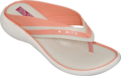 

D&D Women Peach Wedges