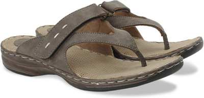 

Catwalk Women Brown Flats