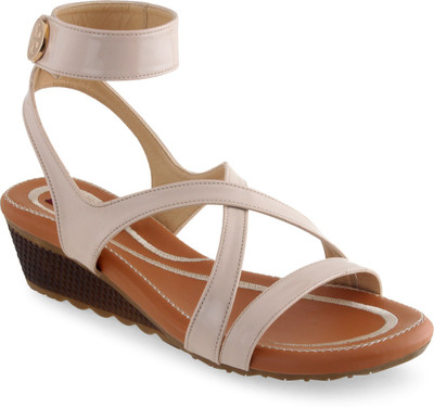 

Shuz Touch Women BEIGE Wedges