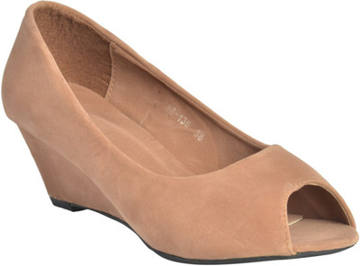 Shuberry Women Tan Wedges