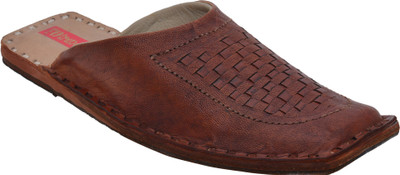 

Footrendz Men Tan Sandals