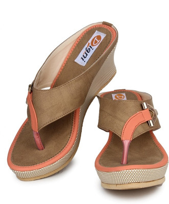 

Digni Women Orange Wedges
