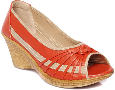 Dolphin Miles Women Red Wedges