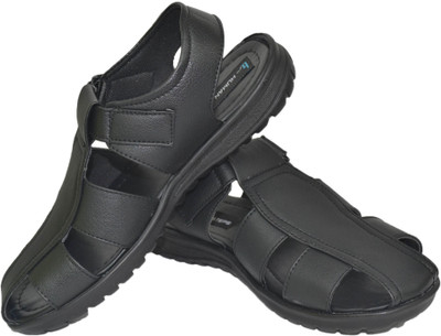 

Human Steps Men Black Clogs