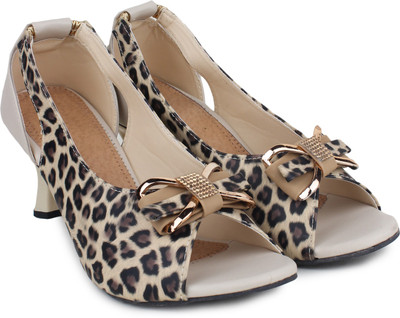 

London Steps Women Brown Heels