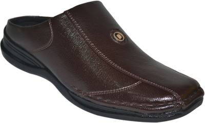 Strive Men Tan Sandals
