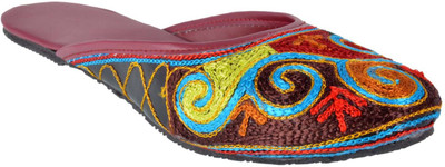 

DFR Women 34,Maroon Flats