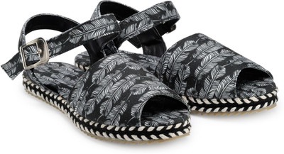 

Nell Women Black Flats