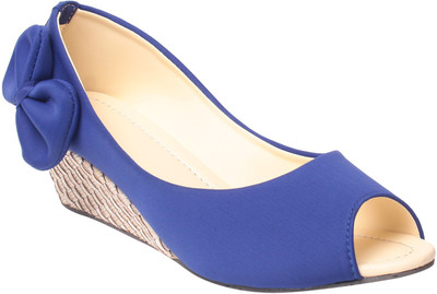

MSC Women Blue Wedges