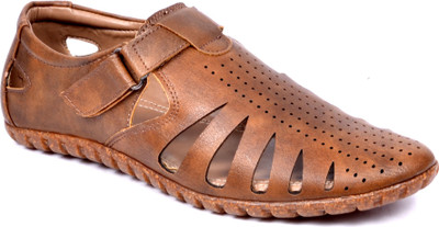 

Peponi Men Beige Sandals