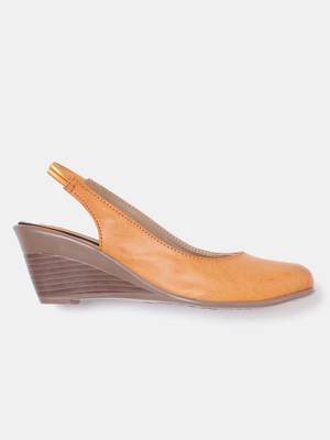 Dressberry Women Tan Heels