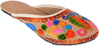 

DFR Women 37,Beige Flats