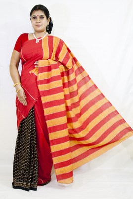 

Runu's Boutique Self Design Fashion Handloom Cotton Saree(Red, Black), Black;red
