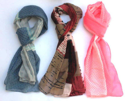 

Letz Dezine Printed Poly Cotton Viscose Women's Scarf, Multicolor