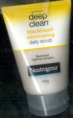 Neutrogena Deep Clean Blackhead Scrub(100 g) Neutrogena Deep Clean Blackhead Scrub(100 g)