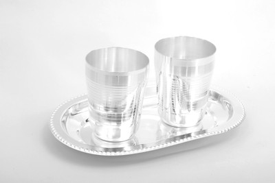 9% OFF on Ojas Glass, Tray Serving Set(Pack of 3) 9% OFF on Ojas Glass, Tray Serving Set(Pack of 3)