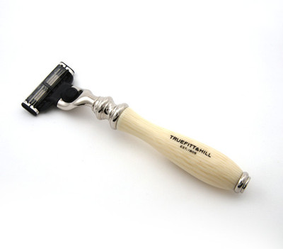 

Truefitt&Hill Faux Ivory/ MachIII/ Razor/ Chrome/ Wellington Razor