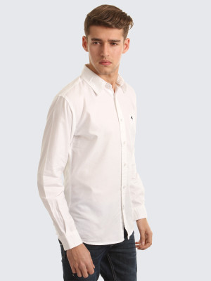 

Wrangler Men's Solid Casual Semi Spread Collar Shirt, White
