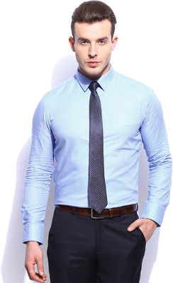 INVICTUS Men Solid Formal Blue Shirt