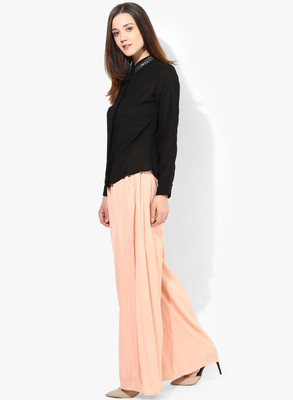 

Vero Moda Women's Solid Casual Black Shirt