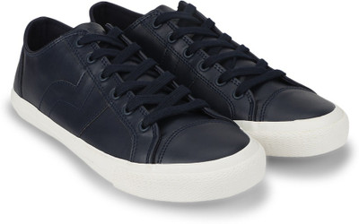 

United Colors of Benetton 16A8UNICFW48I Sneakers For Men(Blue, 902
