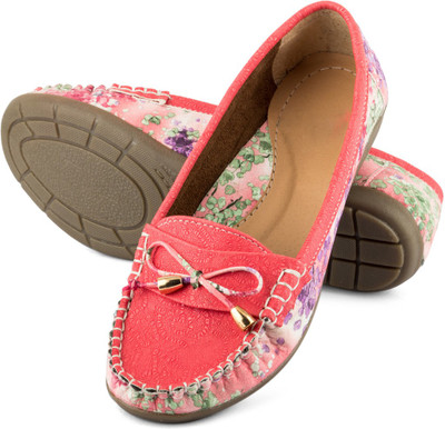 

Tashi Boys, Pink