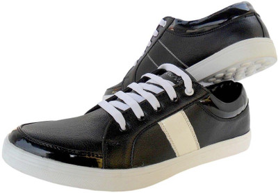 

Footgear Boys(Black, White