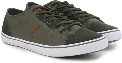 

United Colors of Benetton Men Sneakers For Men(Grey, White, 904