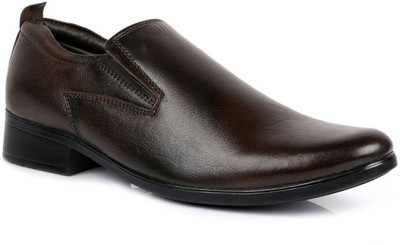 

Escaro Slip On For Men(Brown