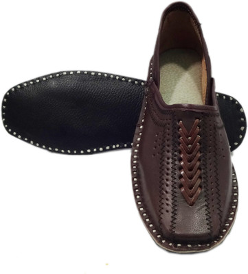 

Paduki Ethnic Mojaris For Men(Brown