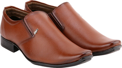 

Kaneggye Slip On For Men(Brown