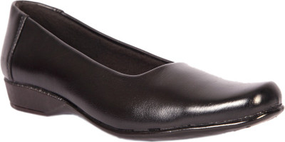 53% OFF on Trilokani King Slip On Shoes For Women(Black) 53% OFF on Trilokani King Slip On Shoes For Women(Black)