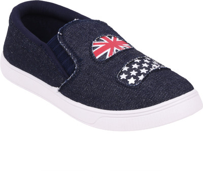

World Wear Footwear Casuals For Men(Black