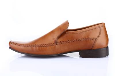 Red Tape Slip On