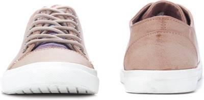 Footin Men Sneakers