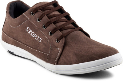 

DK Derby Kohinoor Stylish Sneakers For Men(Brown