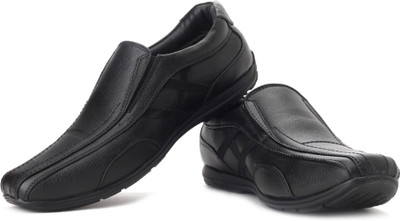 

Bata Docie II Men Synthetic Leather Slip On Shoes For Men(Black)