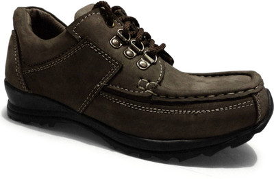 89% OFF on Rockland Beast Geniune Outdoor Shoes For Men(Grey) 89% OFF on Rockland Beast Geniune Outdoor Shoes For Men(Grey)