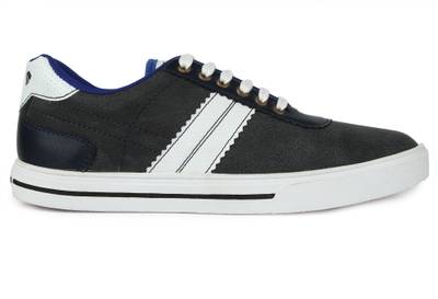 Spunk Leo Sneakers