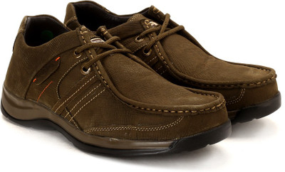 

Woodland Men Outdoor shoes For Men(Olive