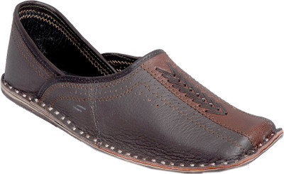 

Veronica JODHPURI HANDMADE LEATHER JUTIS For Men(Brown