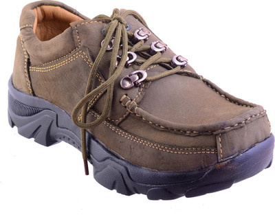

Porcupine Adventure Outdoor Shoes For Men(Grey, Dark grey