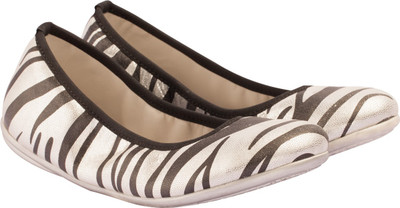 54% OFF on VAPH Noa Closed Toe Belly For Women(Silver, Brown) 54% OFF on VAPH Noa Closed Toe Belly For Women(Silver, Brown)