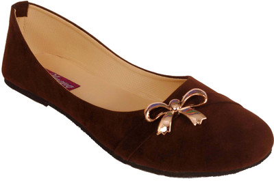 

Umang Velvet Buckle Bellies For Women(Brown