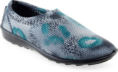 

Lancer Casuals For Women(Green