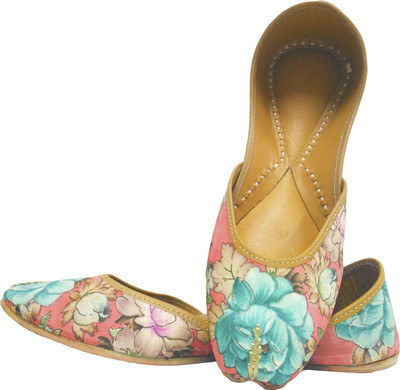 

Coral Haze Jutis For Women(Multicolor