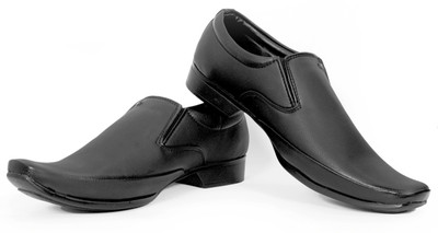 

Marshal Onil Slip On Shoes For Men(Black)