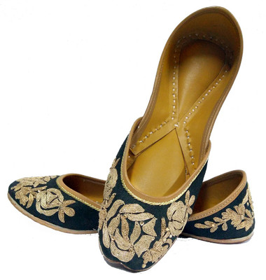 

Coral Haze Jutis For Women(Black