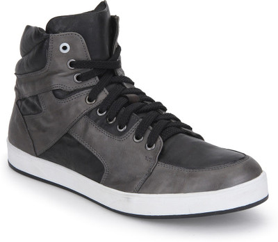 

Knotty Derby Carrow Skate Sneakers For Men(Grey, Black