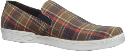 

Rootz Stolz Casual Shoes For Men(Brown)
